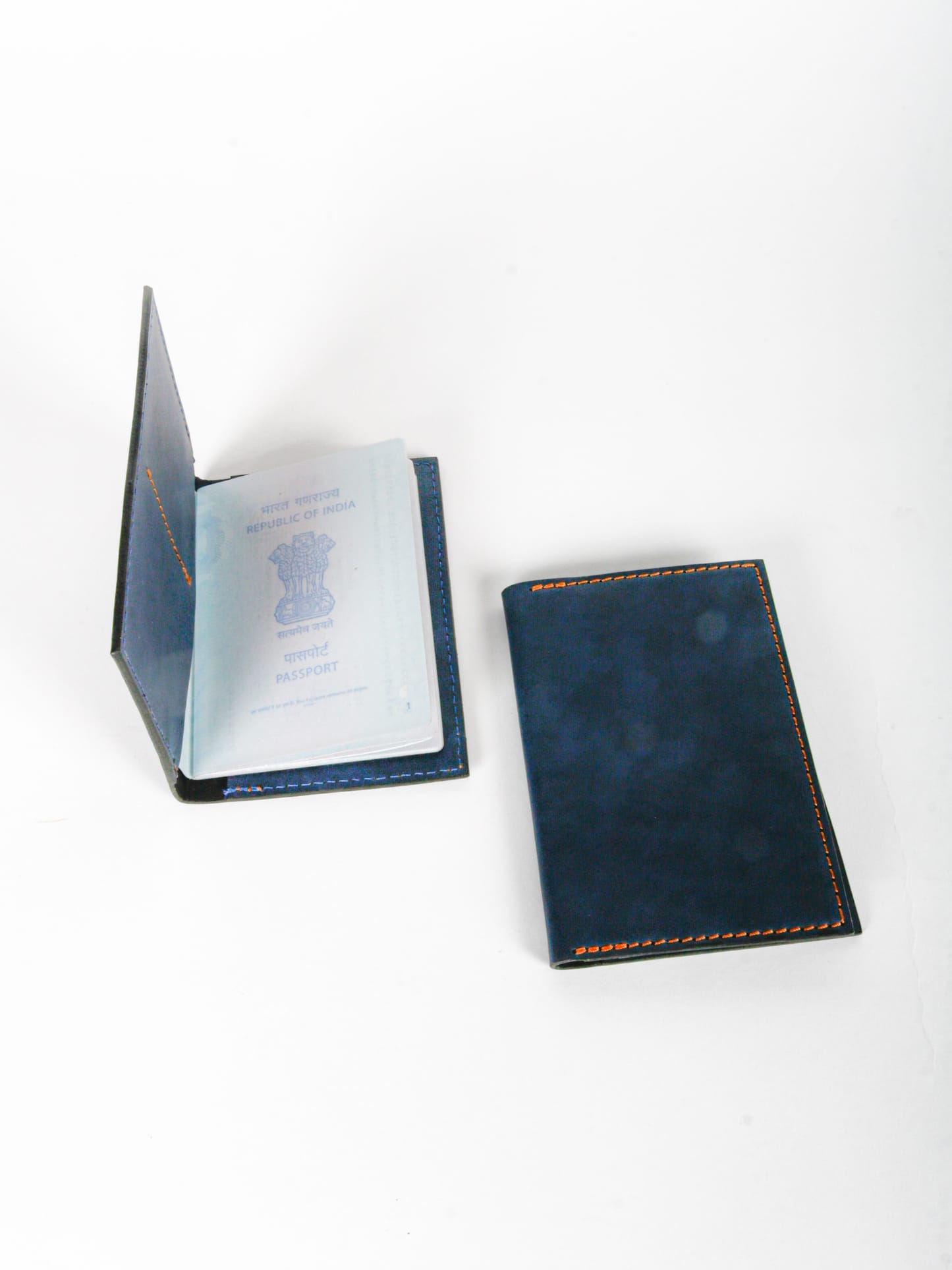 Voyager Passport Cover: Blue