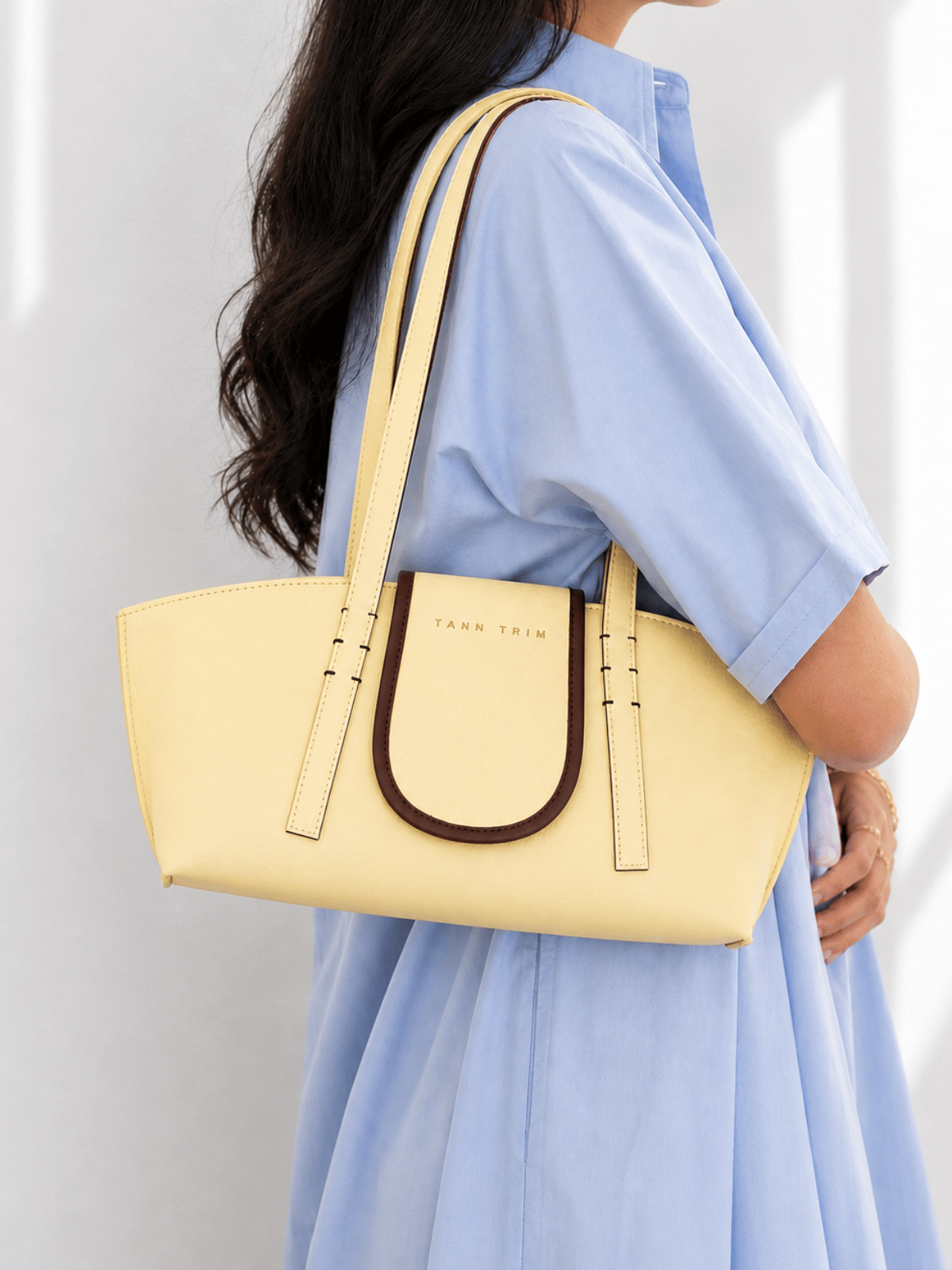The Arch Shoulder Bag